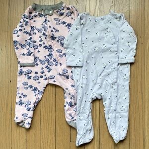 Set of 2 Blue Floral One-Piece Pajamas Sz 0-3M